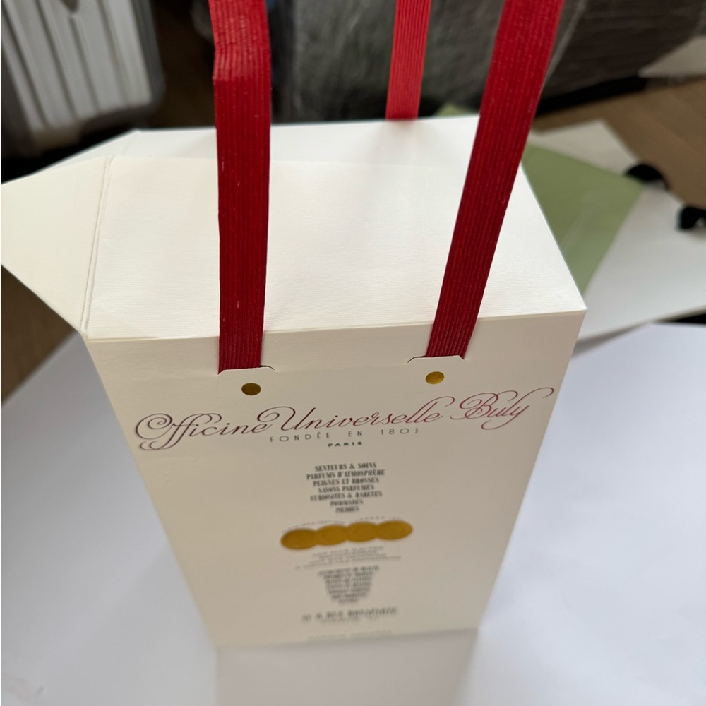From Paris - Officine Universelle Buly Shopping bag - Cream Bag with Red Handles